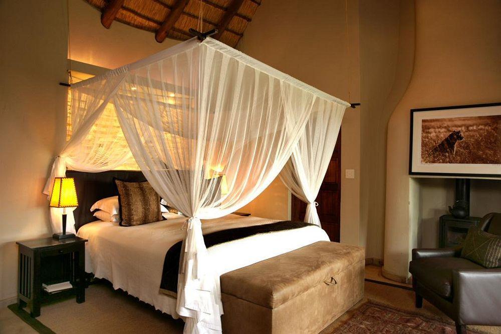 Impodimo Game Lodge Заповедник Мадикве Экстерьер фото