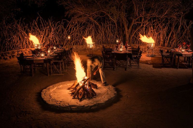 Impodimo Game Lodge Заповедник Мадикве Экстерьер фото