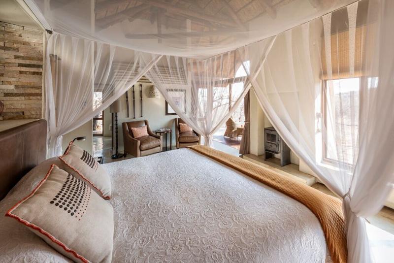 Impodimo Game Lodge Заповедник Мадикве Экстерьер фото